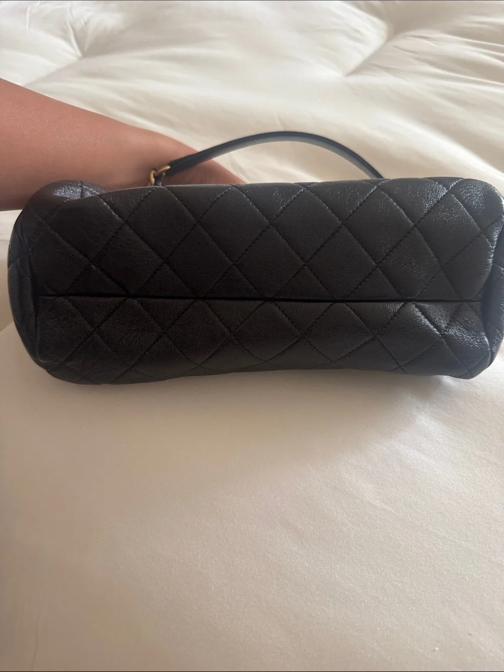 CHANEL Black Quilted Leather Chain-Handle Shoulder Bag with Gold Hardware